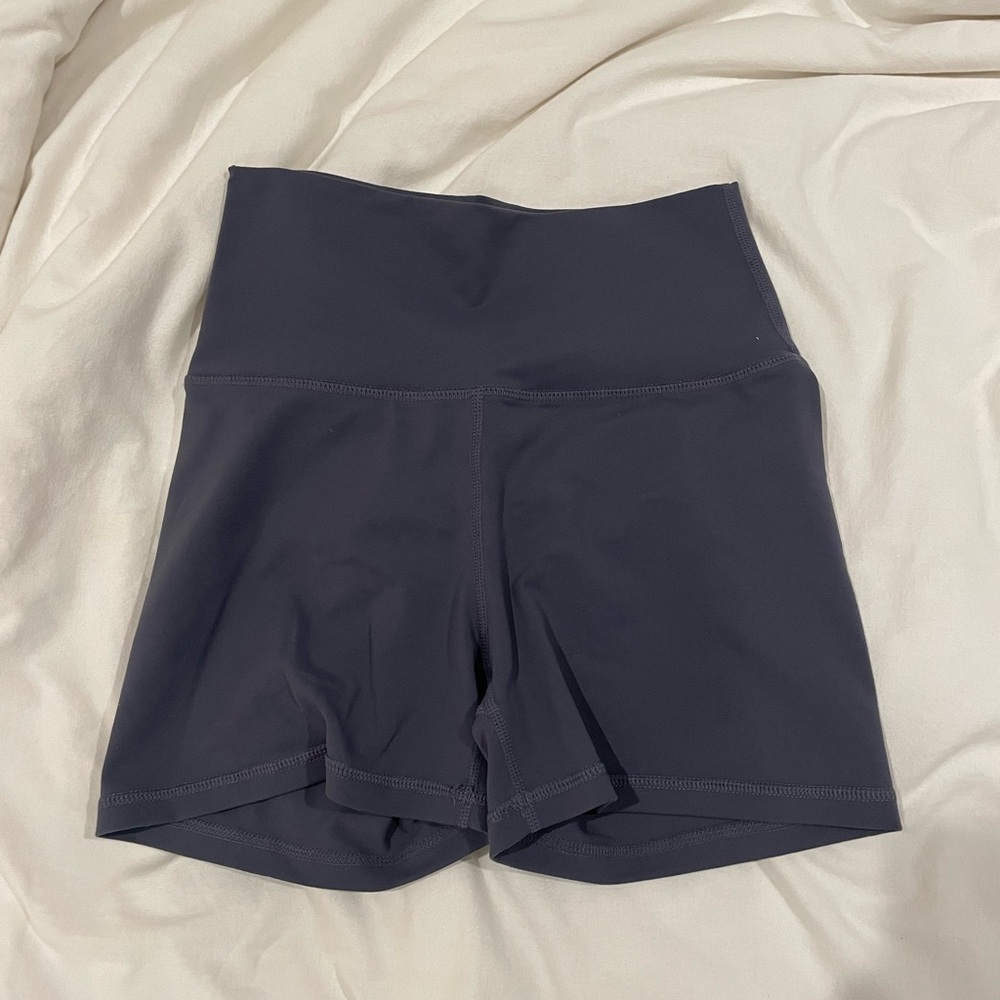 Echt force scrunch shorts